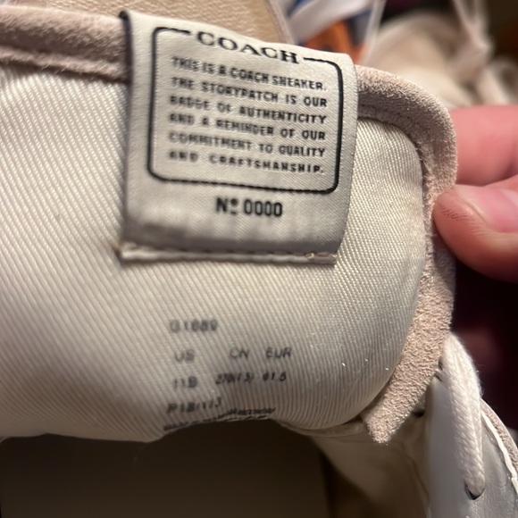 💯 Authentic Coach - Picture 6 of 6